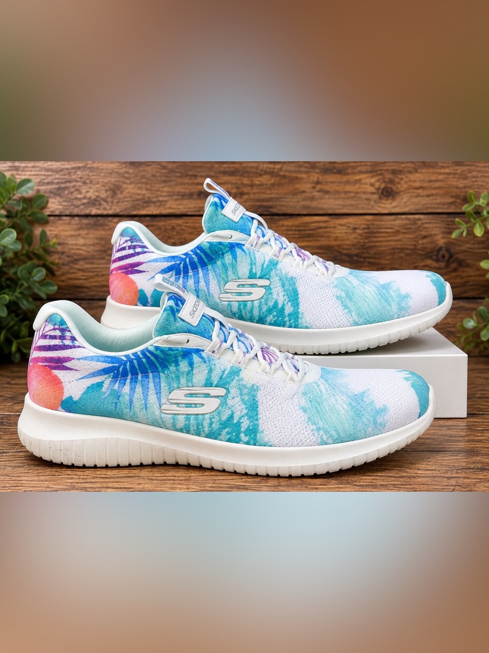 🌴 Skechers Women’s 8.5 Multicolor Tropical Print Sneakers EC 🌴